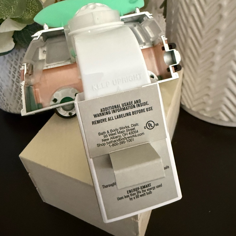 ๐๐ BATH & BODY WORKS LIMITED EDITION โSURF VANโ WALLFLOWERS NIGHTLIGHT. NEW! - Picture 8 of 10